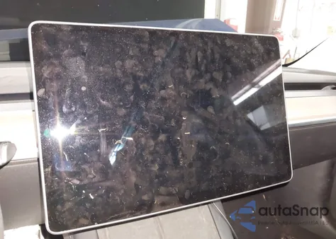 2022 Tesla Model 3 Performance Dual Motor All-Wheel Drive z USA, uszkodzony, nr VIN 5YJ3E1ECXNF127810